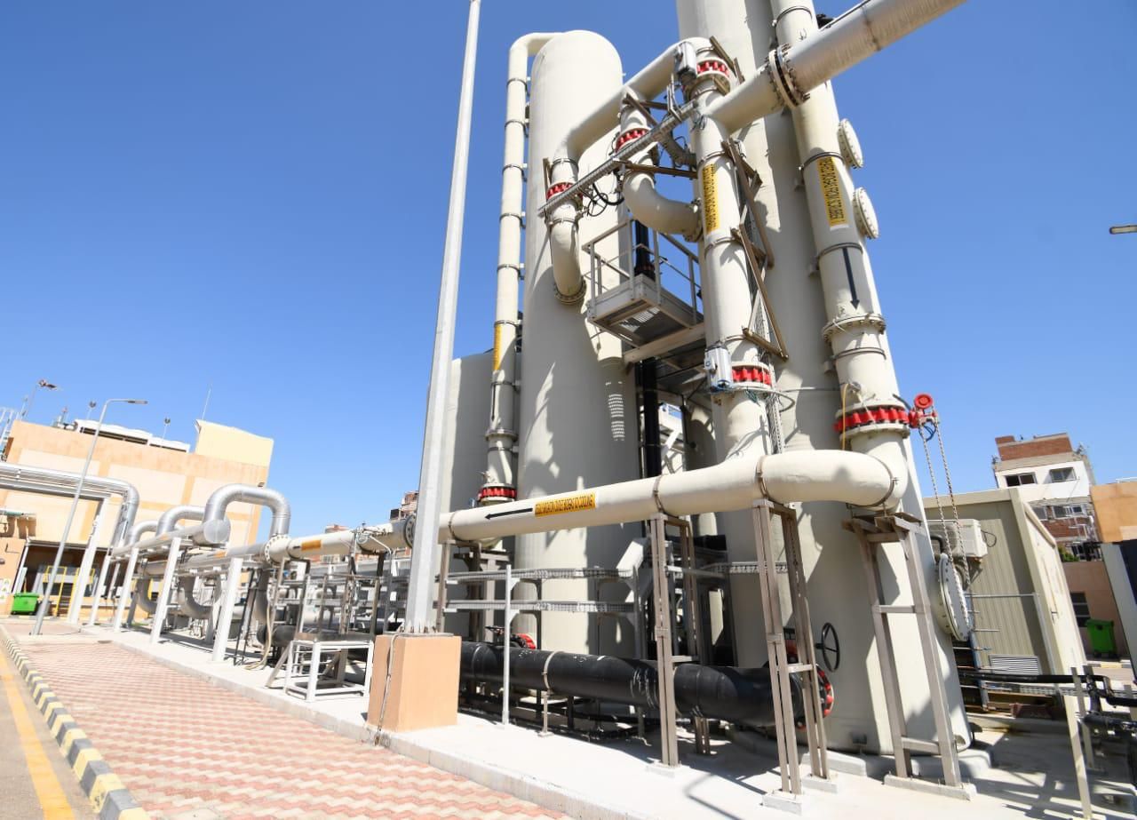 وزير الإسكان يتفقد محطة التنقية الشرقية لمعالجة الصرف الصحي بالإسكندرية