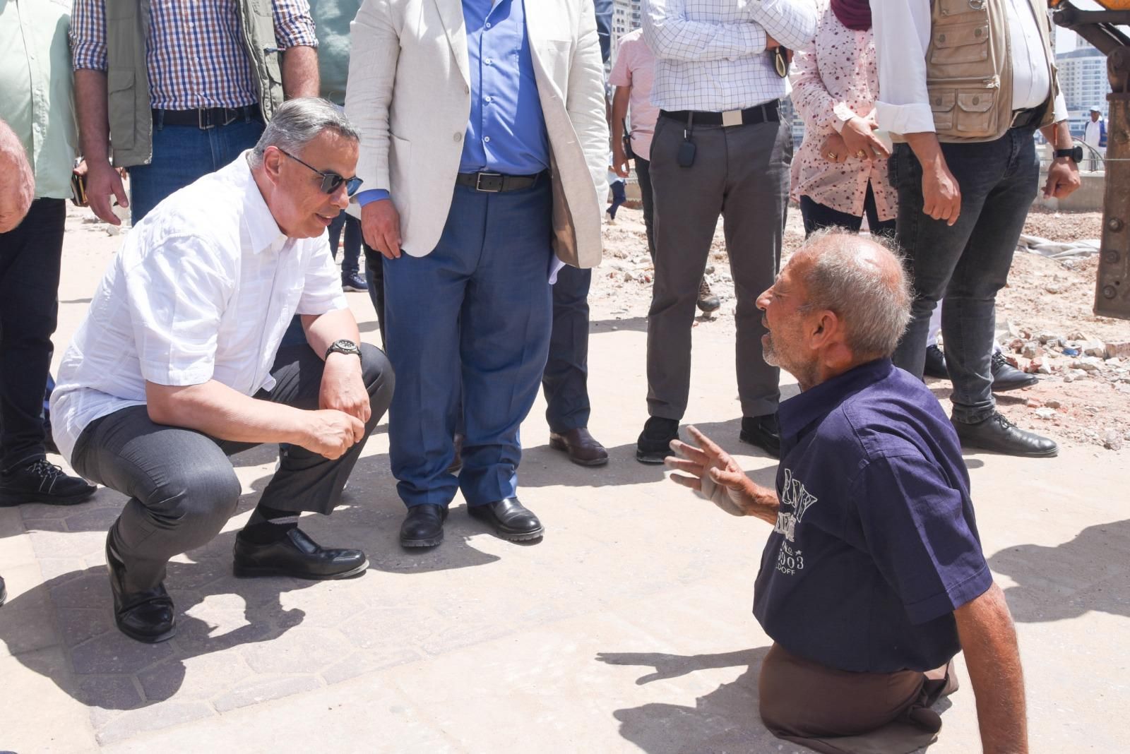 اعرف رد محافظ الإسكندرية على جزار يبيع كيلو اللحمة بـ700 جنيه.. فيديو وصور