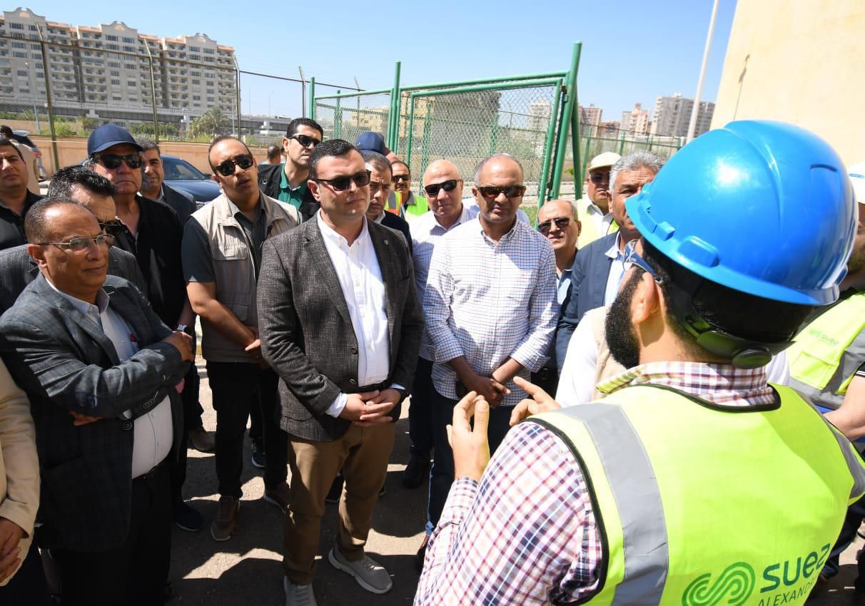 وزير الإسكان يتفقد محطة التنقية الشرقية لمعالجة الصرف الصحي بالإسكندرية