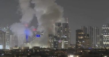 شاهد.. معركة عنيفة في السماء ودخان كثيف يتصاعد فوق تل أبيب