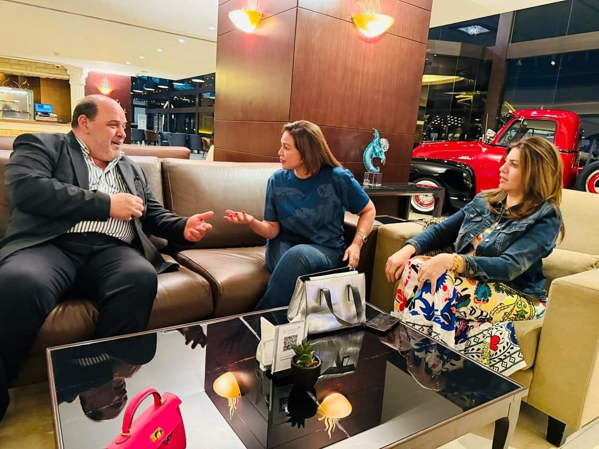 نقيب الفنانين العراقيين يطمئن على إلهام شاهين وهالة سرحان بعد تعذر رجعوهما لمصر