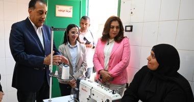 رئيس الوزراء يتفقد "مشغل البحراوية" بقرية زاوية صقر