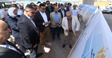 وزير الإسكان ومحافظ الإسكندرية يتفقدان مشروع إنشاء كوبرى 45 "محور السادات"