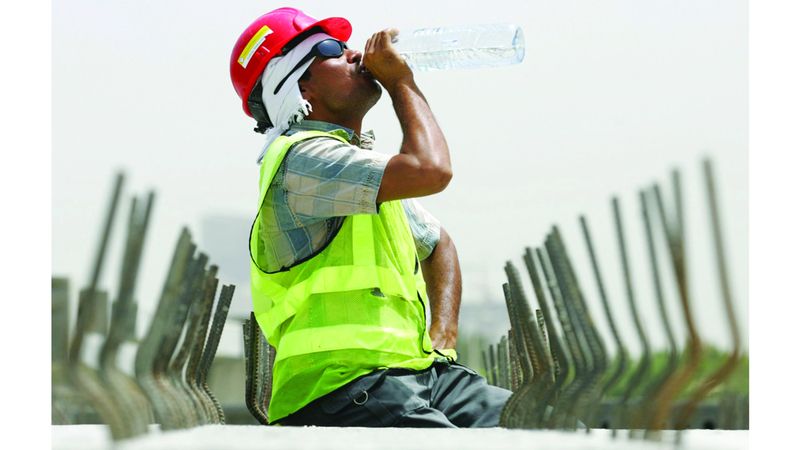 الامارات | «حظر العمل وقت الظهيرة» يدخل حيز التنفيذ غداً