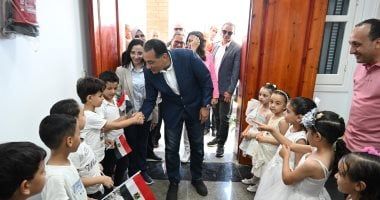 رئيس الوزراء يتفقد مركز تنمية الأسرة والطفل بزاوية صقر
