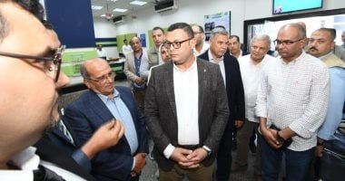 وزير الإسكان ومحافظ الإسكندرية يتابعان سير العمل بمنظومتى مياه الشرب والصرف