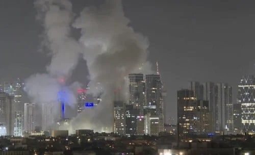 موجة ثانية من الصواريخ الإيرانية تستهدف تل أبيب.. صور