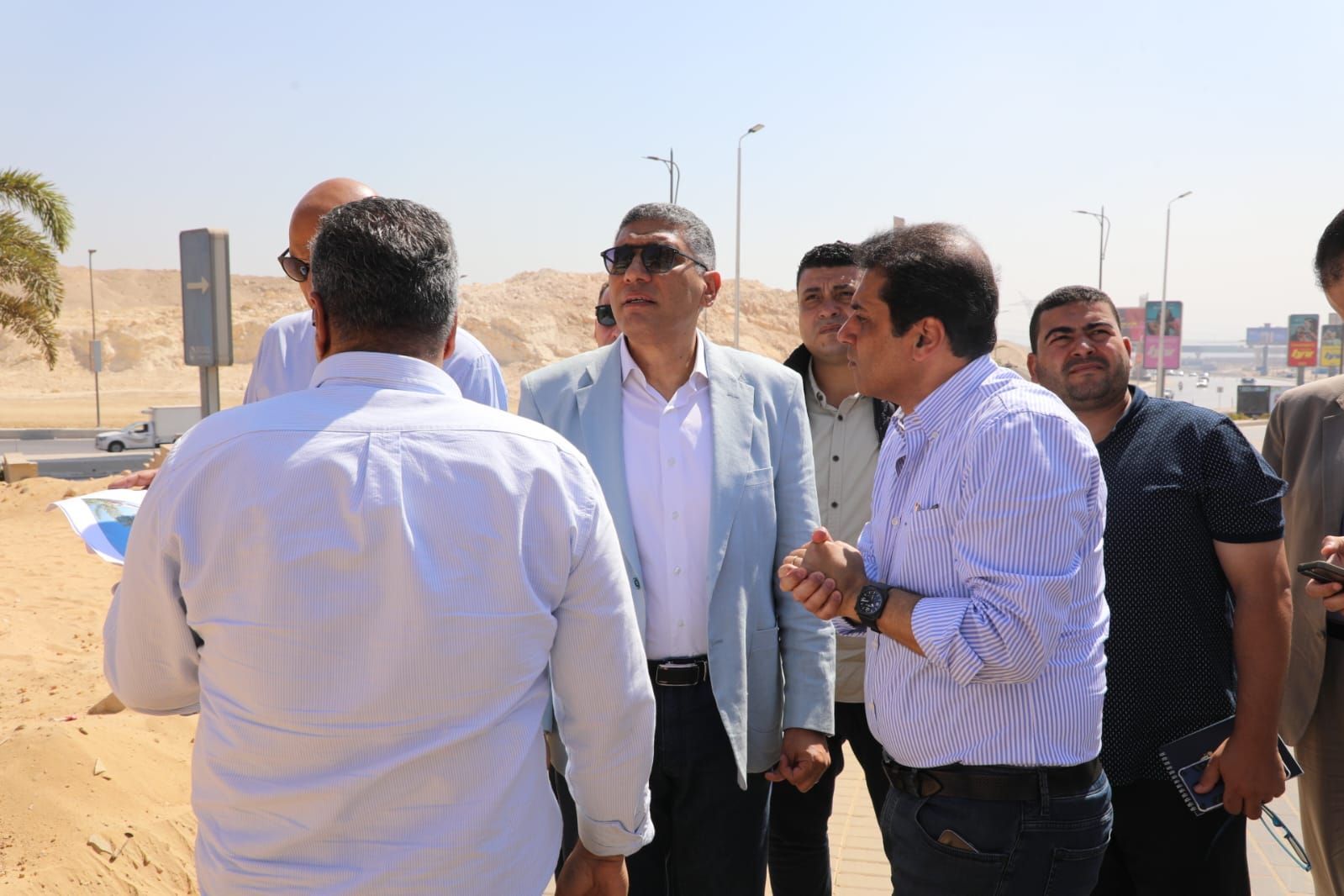 محافظ الجيزة يتفقد مشروعات تطوير الطرق المؤدية إلى المتحف المصرى الكبير.. صور