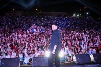 حمادة هلال يُشعل أجواء الصيف في القاهرة بحفل جماهيري ضخم