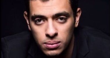 محمد يسرى: والدى كان صديقى ورفض دخولى التمثيل.. و"نيران صديقة" غيرتنى