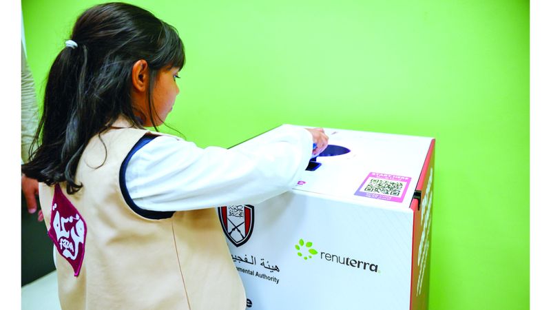 الامارات | مبادرة ذكية تعيد تدوير 47 ألف عبوة في الفجيرة