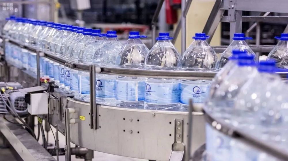 3 كراتين مياه زمزم للفرد عبر تطبيق نسك