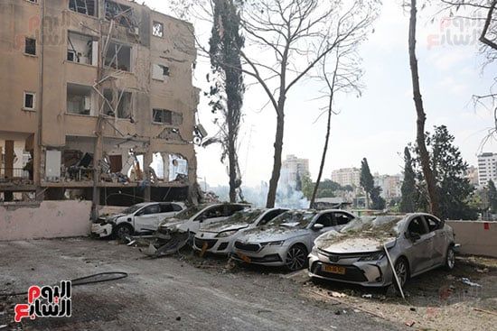 إعلام إسرائيلى: 13 قتيلا منذ بدء الهجمات الصاروخية الإيرانية على البلاد.. صور