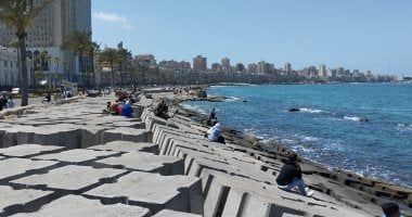 الطقس غدا.. انخفاض طفيف بالحرارة ونشاط رياح والعظمى بالقاهرة 34 درجة