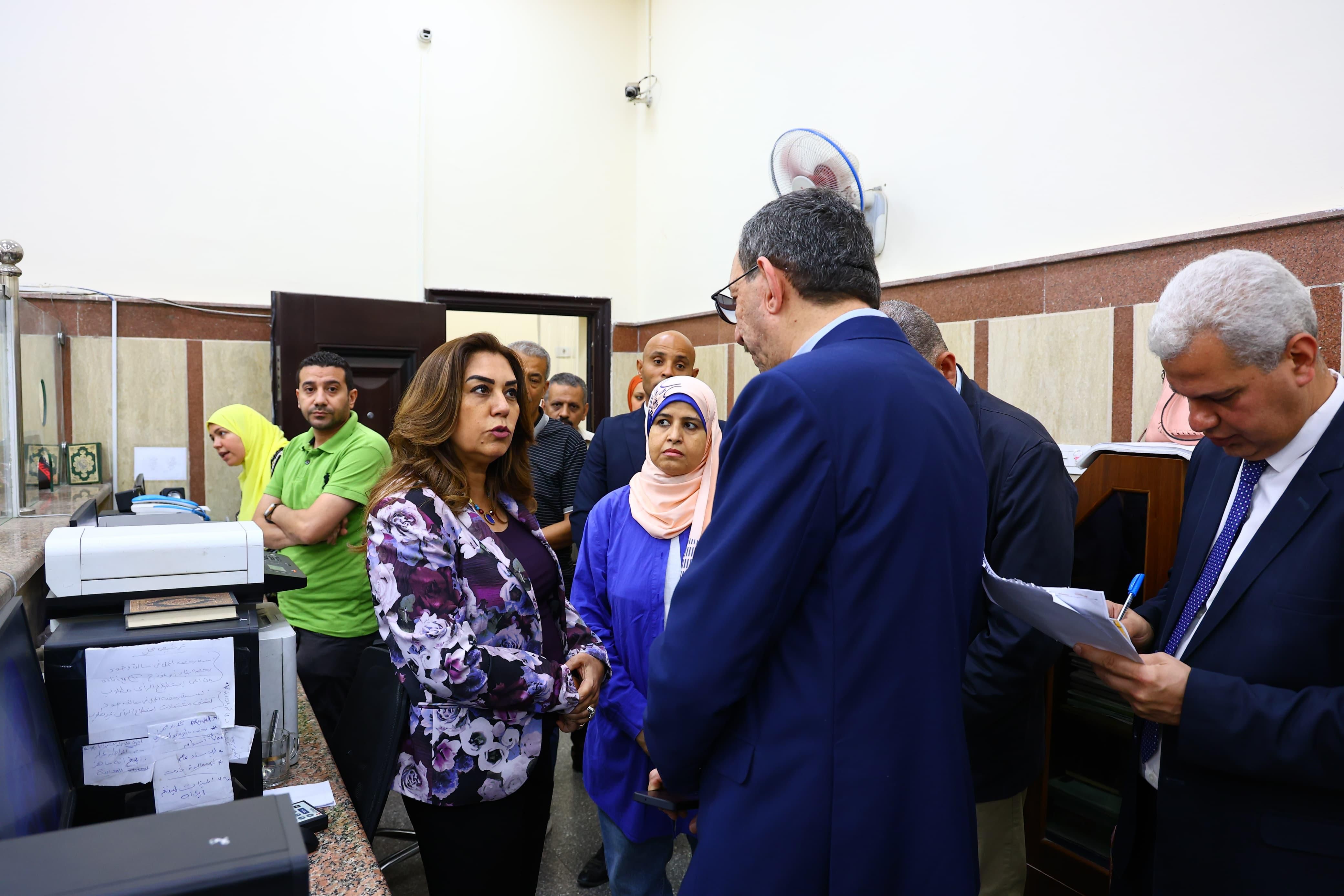 جولة مفاجئة لوزيرة التنمية المحلية بحي عابدين لمتابعة العمل بالمركز التكنولوجي