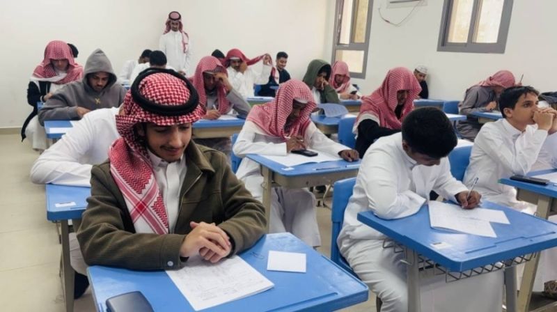 السعودية | أكثر من 260 ألف طالب وطالبة يؤدون اختبارات نهاية الفصل الدراسي الثالث بالأحساء