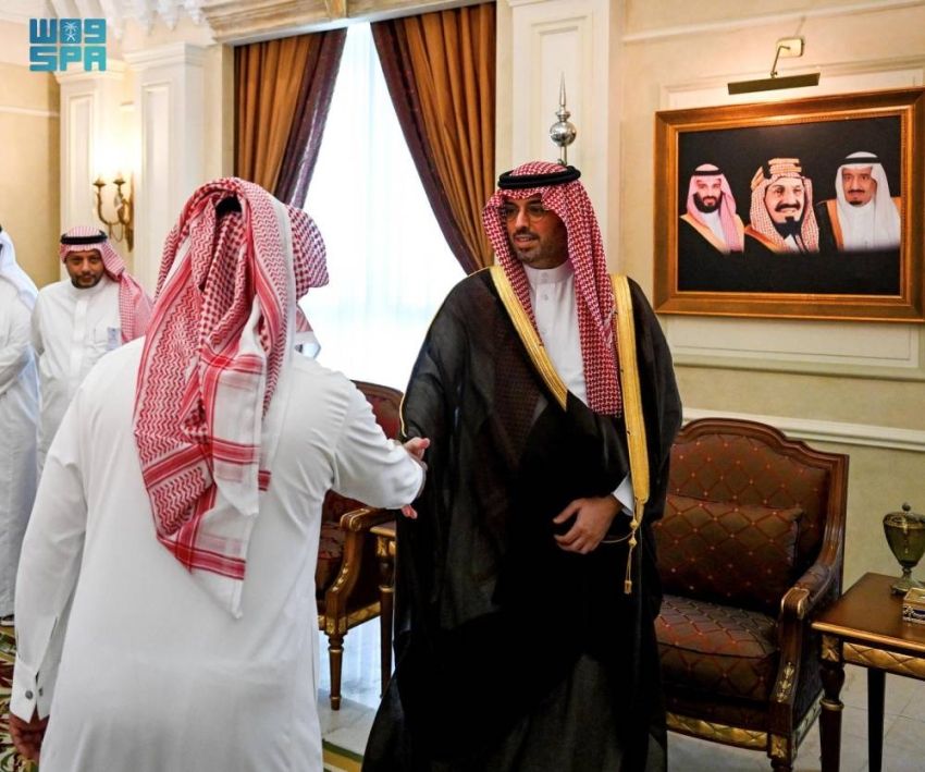السعودية | مُحافظ جدة يستقبل منسوبي المحافظة والمراكز التابعة لها المهنئين بعيد الأضحى