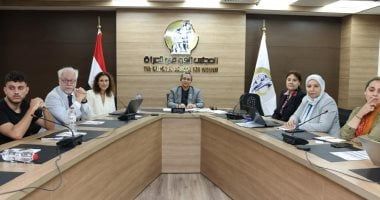 المستشارة أمل عمار تستقبل وفدا من الجامعة الأمريكية بمصر وجامعة جورج واشنطن بأمريكا