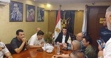 مصطفى كامل يقرر زيادة معاشات الموسيقيين 10% و5 آلاف شهريًا لمرضى السرطان