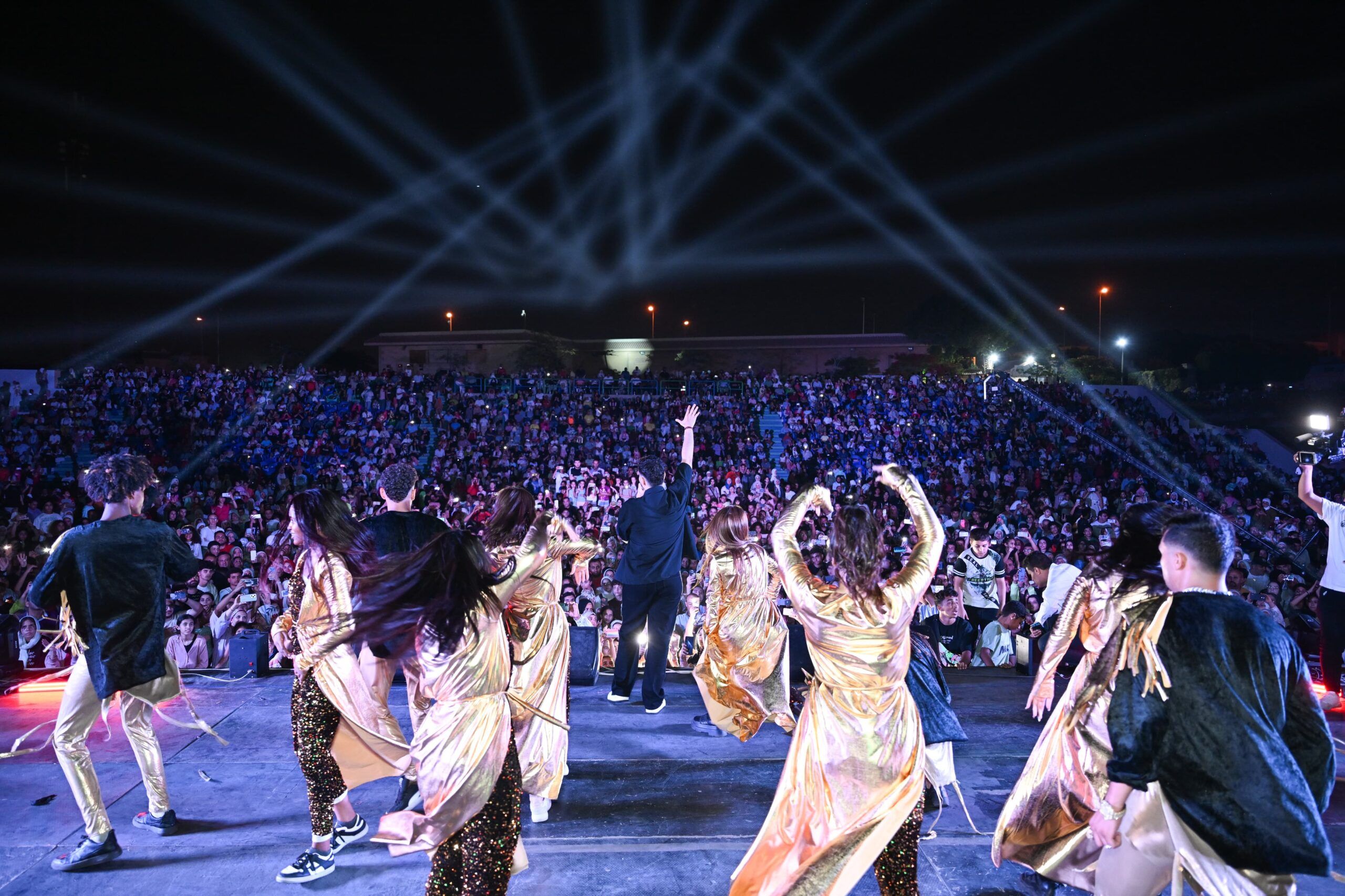 بالصور- تفاصيل ما حدث في حفل حمادة هلال بالقاهرة… والفنان يعلّق