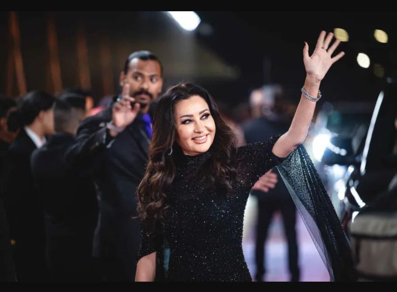 لطيفة التونسية تعلن وفاة شقيقها وتنعيه بكلمات مؤثرة