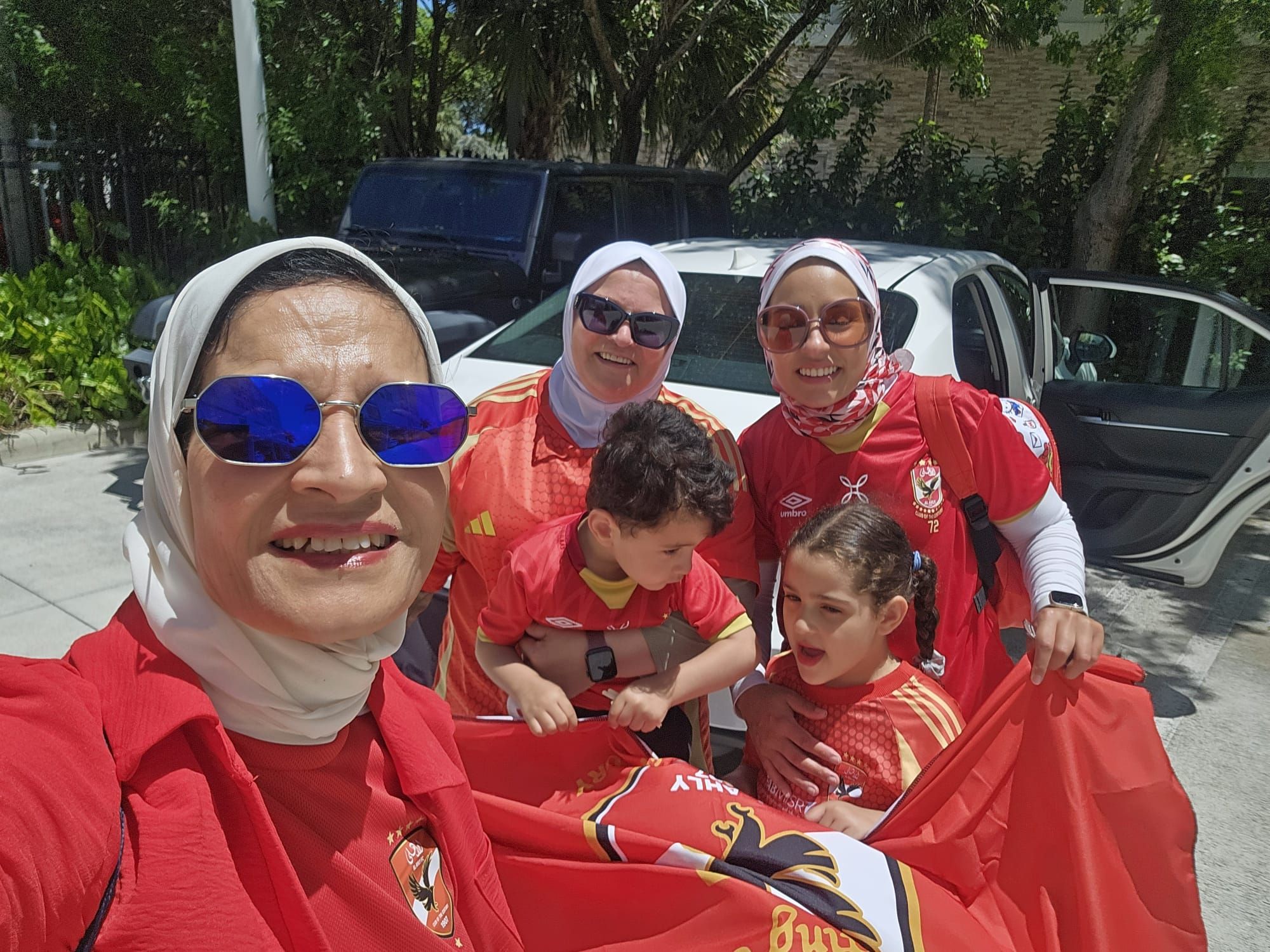 الأهلي والزمالك "ايد واحدة" قبل ضربة البداية بمونديال الأندية.. صور