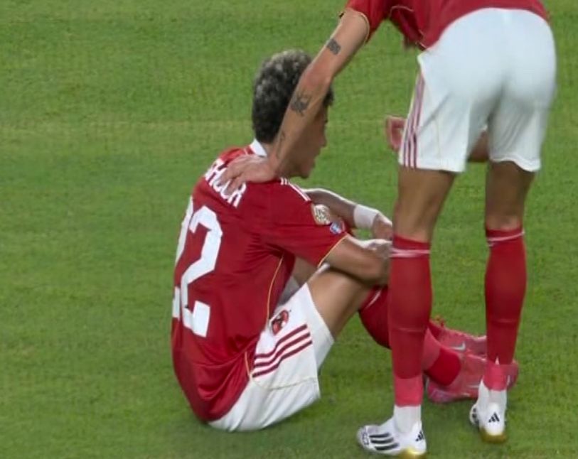 إصابة إمام عاشور وخروجه باكيا.. ونزول زيزو فى مباراة الأهلى وإنتر ميامى "صور"