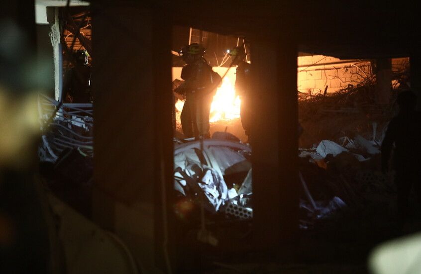 لقطات لحرائق ودمار واسع في تل أبيب جراء القصف الإيراني غير المسبوق.. (فيديو)