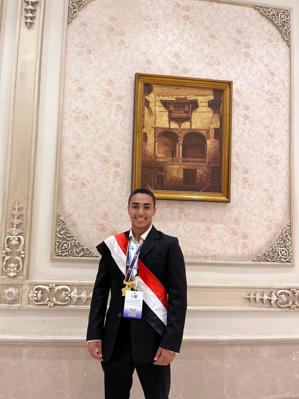 محمد أول الجيزة بالشهادة الإعدادية.. حافظ للقرآن وصائد للجوائز ويعمل بالصيف