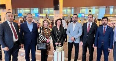 إلهام شاهين وهالة سرحان تصلان إلى مصر