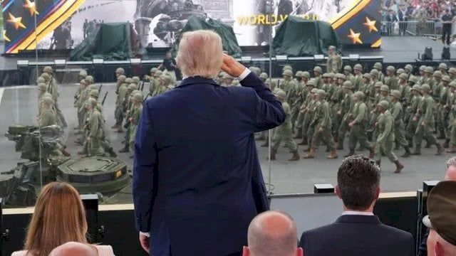 أميركا تشهد أضخم الاحتجاجات ضد ترامب بالتزامن مع عرض عسكري "نادر"