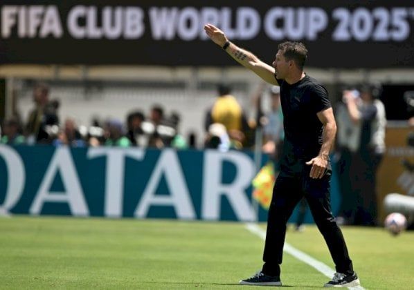 مونديال الأندية: سيميوني يتحسر "أنفقوا 70 مليون يورو لضم كفاراتسخيليا"