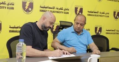 رضا شحاتة مديرا فنيا لكهرباء الإسماعيلية فى الدورى الممتاز.. صور