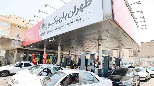 إيران تفتح المساجد ومحطات المترو والمدارس كملاجئ