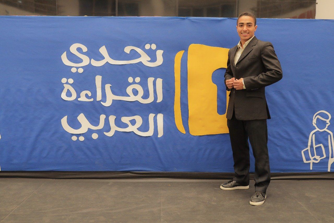 محمد أول الجيزة بالشهادة الإعدادية.. حافظ للقرآن وصائد للجوائز ويعمل بالصيف