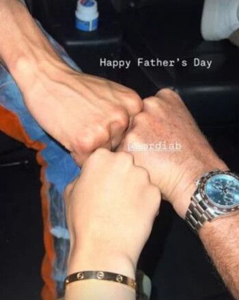 أبناء عمرو دياب يحتفلون بعيد الأب بصور نادرة