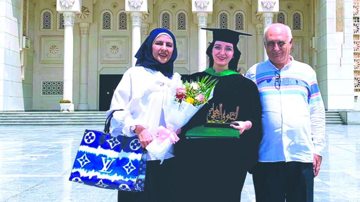 الامارات | «نادية» تنال الدكتوراه بعد رحيلها في حادث سير مأساوي