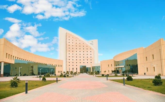 جامعة نجران تبدأ استقبال طلبات المنح الداخلية لغير السعوديين