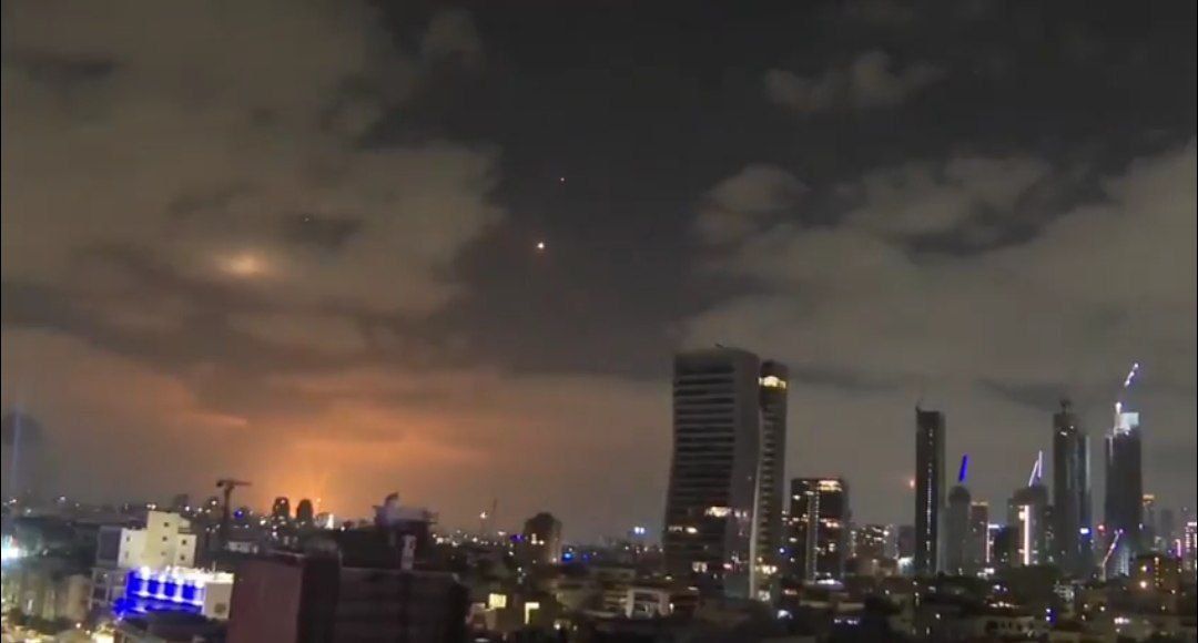 حرائق وانقطاع الكهرباء في "اسرائيل" بقصف إيراني جديد "شاهد"