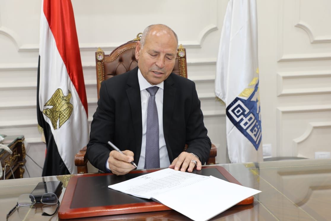 محافظ القاهرة يعتمد نتيجة الفصل الدراسى الثاني للشهادة الإعدادية بنسبة نجاح 77%