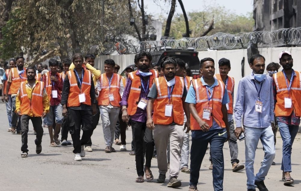 تسليم رفات ضحايا دريملاينر ولجنة تفحص 8 طائرات