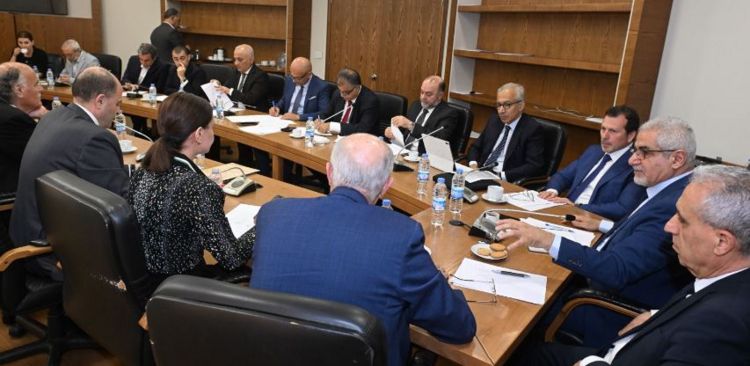 شحادة شارك باجتماع لجنة الأشغال واقترح تمديد قانون يمنح تراخيص الإسكان للمباني المشادة