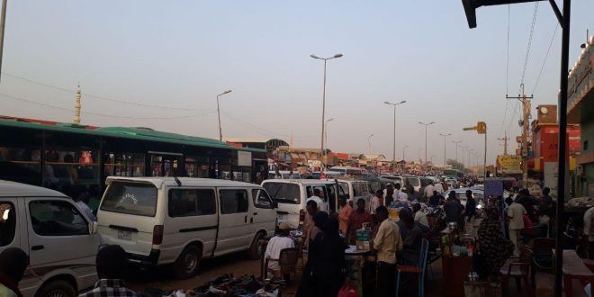 تجار سوق ليبيا بأم درمان يعودون للعمل بعد عامين من اندلاع الحرب