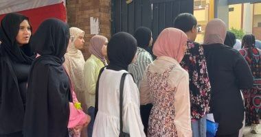 بدء إجراءات تفتيش طلاب الثانوية بالجيزة قبل بدء امتحان اللغة الأجنبية الثانية