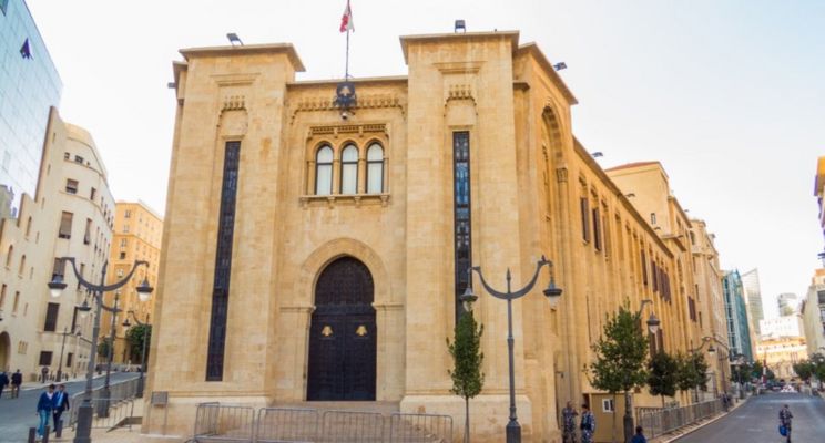 لجنة الأشغال النيابية طلبت من الحكومة الرجوع عن قرار هدم الاهراءات