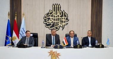 مدير صندوق مكافحة الإدمان يستعرض خطة تنفيذ البرامج الوقائية بمحافظة أسوان