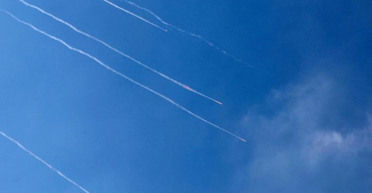 الجيش الإسرائيلي: رصدنا إطلاق صواريخ من إيران باتجاه إسرائيل ودفاعاتنا تعمل على اعتراضها