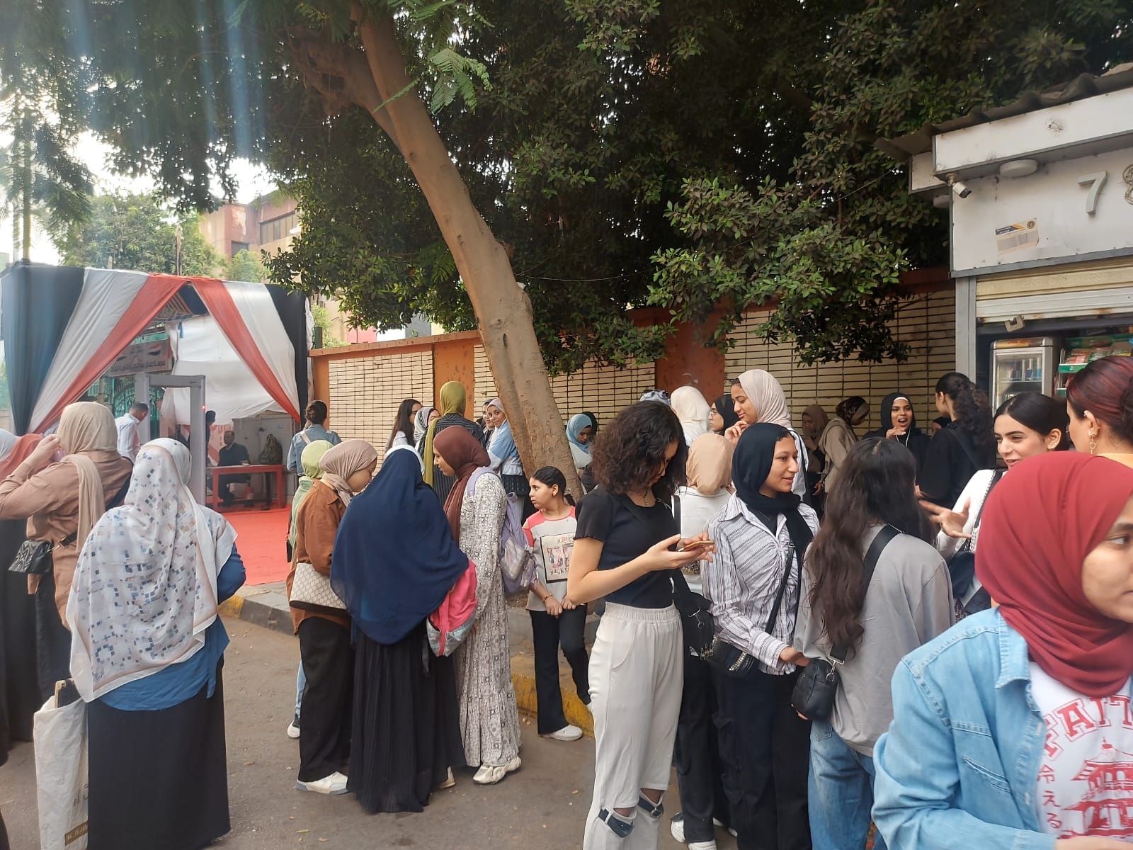 فى اليوم الثانى لامتحانات الثانوية العامة.. استعدادات أمنية بلجان الدقى