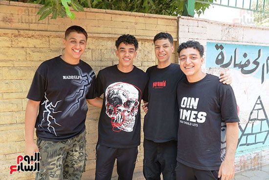 ارتياح بين طلاب الثانوية العامة بعد امتحان اللغة الأجنبية الثانية: كان سهل