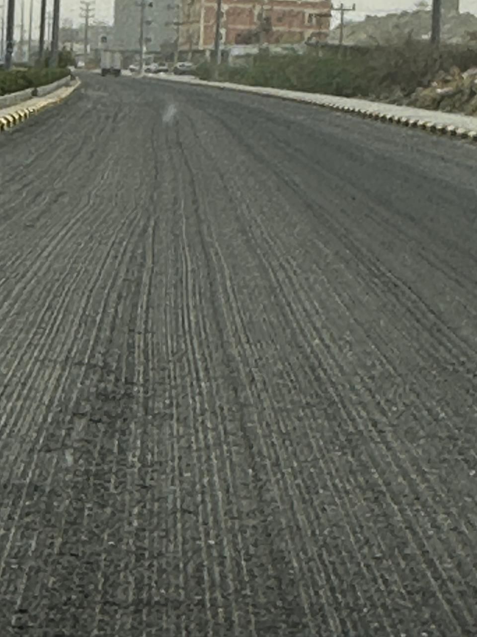 سكان أضم يعانون من السفلتة ورئيس البلدية لا يرد.. صور